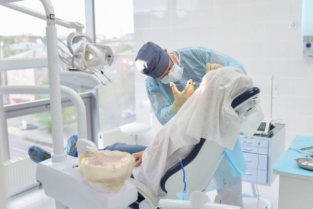 Best Dentist for Tooth Abscess  in Ashtabula, OH